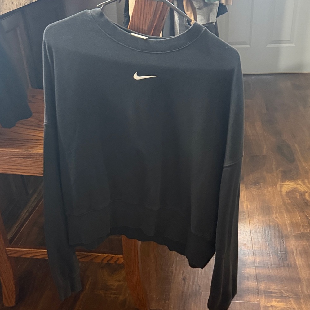 Nike Black Crewneck Sweatshirt